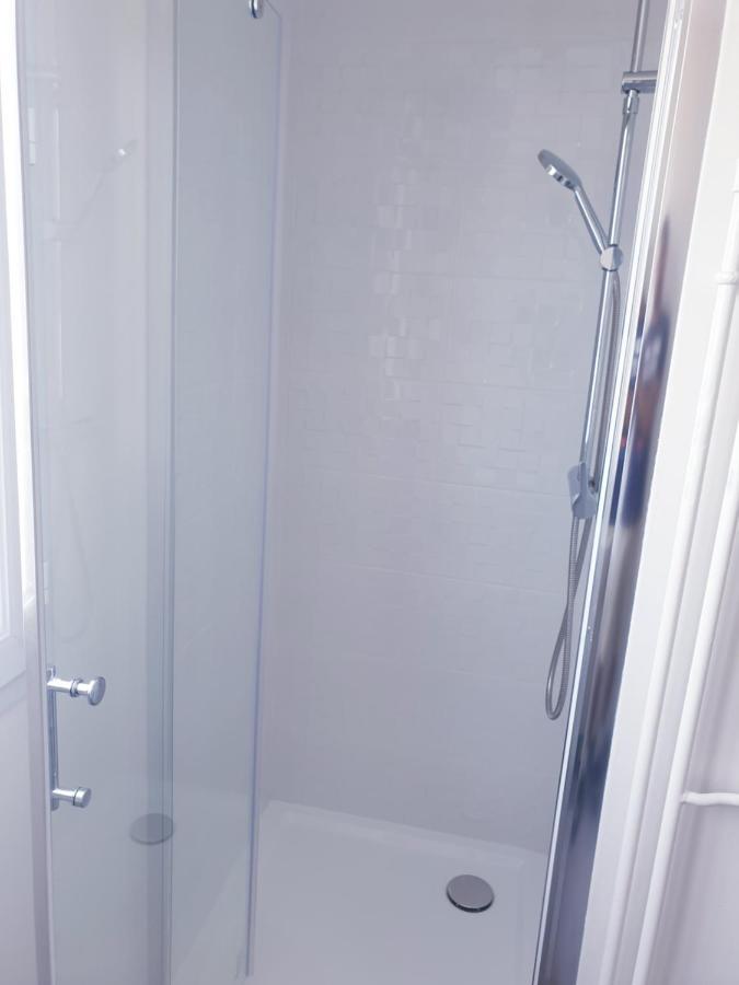 Big Flat Sea Vieuw 95 M2 5 Rooms Near Airport 5 Min Train 3 Min And Tram On Site, Beach 7 Min, 2 Showers And 2 Toilets , Neuf Grand Appartement 95 M2 5 Chambres Proche Aeroport 5 Min Train 3 Min Et Tramway Sur Place, Plage 7 Min 2 Douches Et 2 Wc Vue Nisa Exterior foto